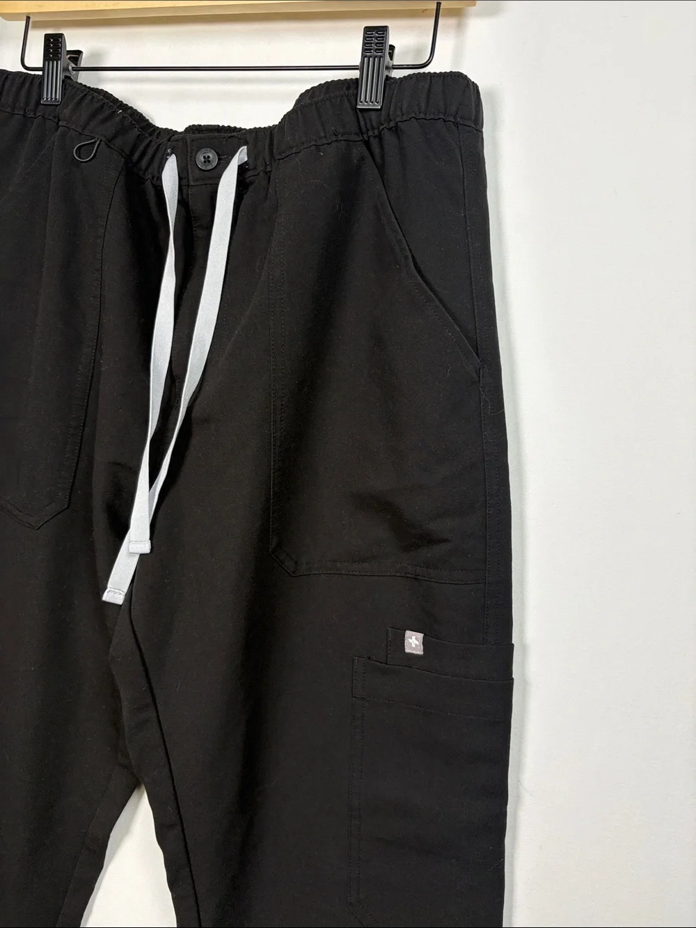 FIGS Men's Cairo Black TM3001T Straight Leg Scrub Pants size Large/Tall